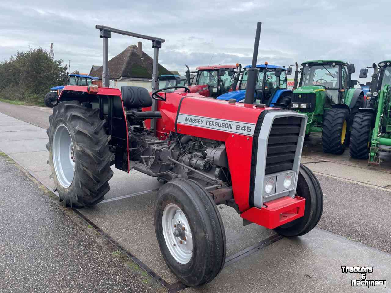 Tractors Massey Ferguson 245