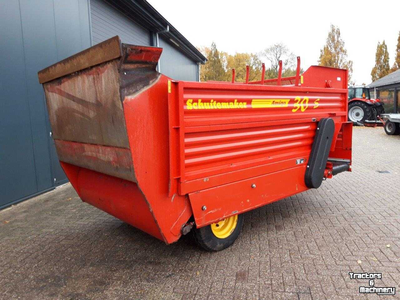 Silage-block distribution wagon Schuitemaker Amigo 30S