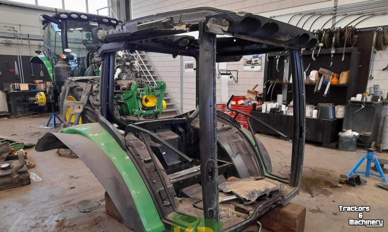 Cabines John Deere Cabineframe J.D. 6155R + Toebehoren