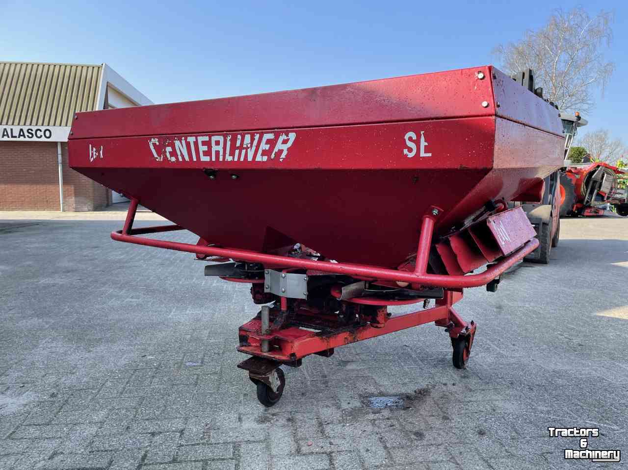 Fertilizer spreader Lely SE 1500