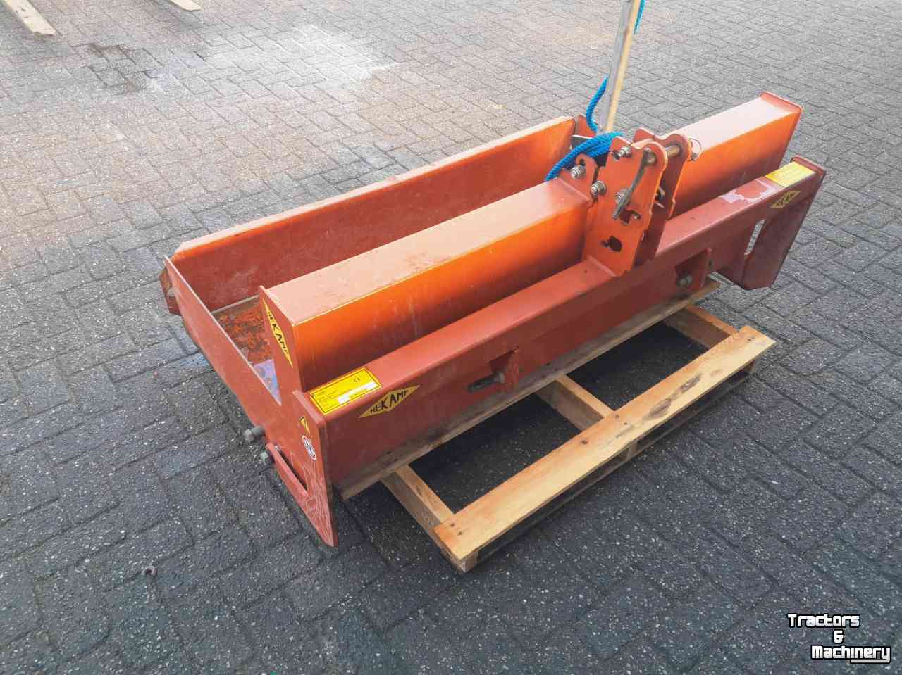 Tractor tipping boxes Hekamp grondbak