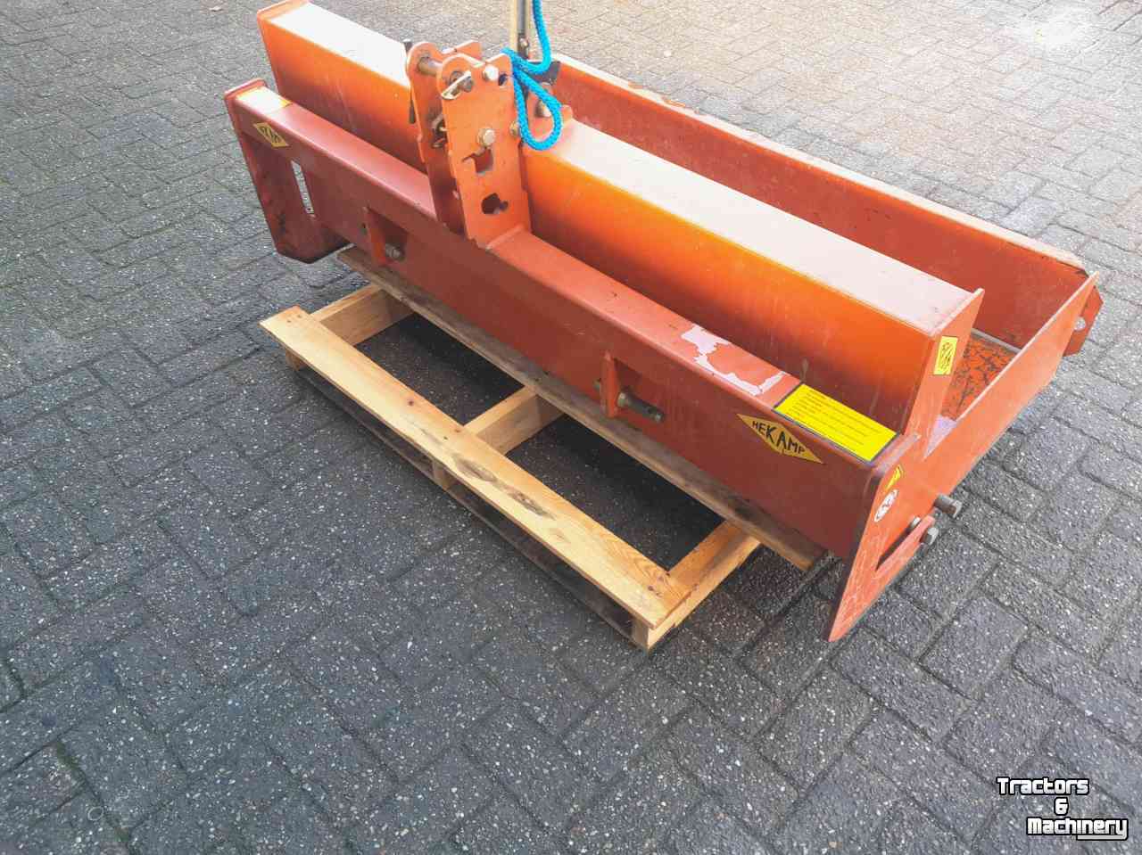 Tractor tipping boxes Hekamp grondbak