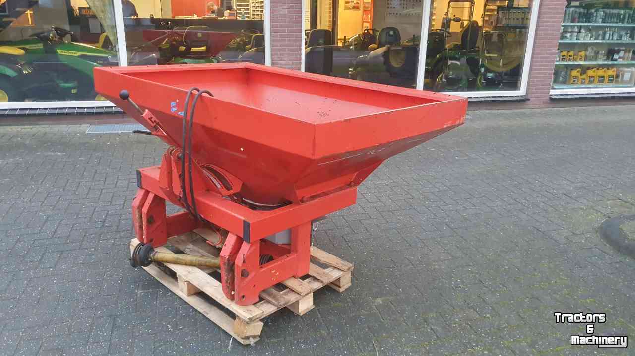 Fertilizer spreader Rauch MDS 901,