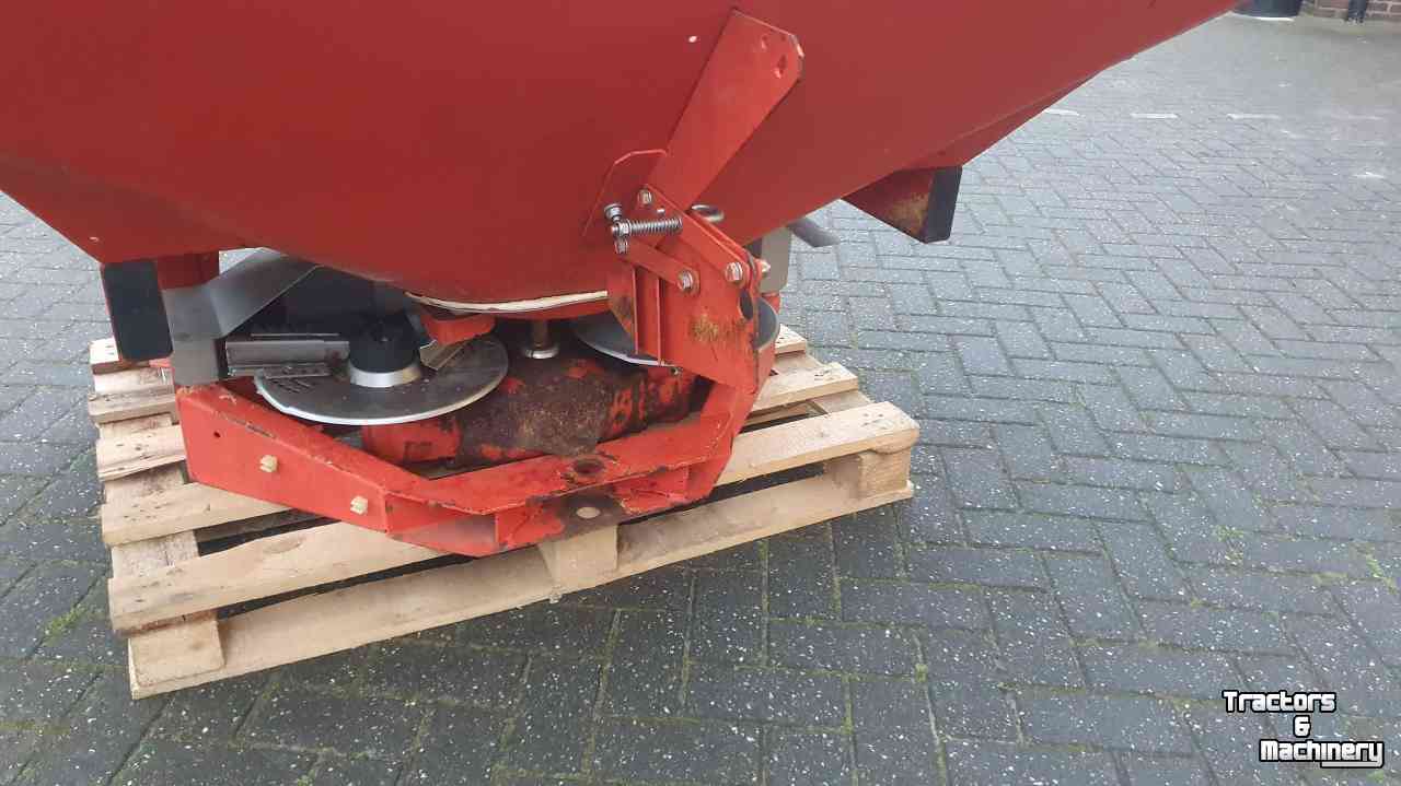 Fertilizer spreader Rauch MDS 901,