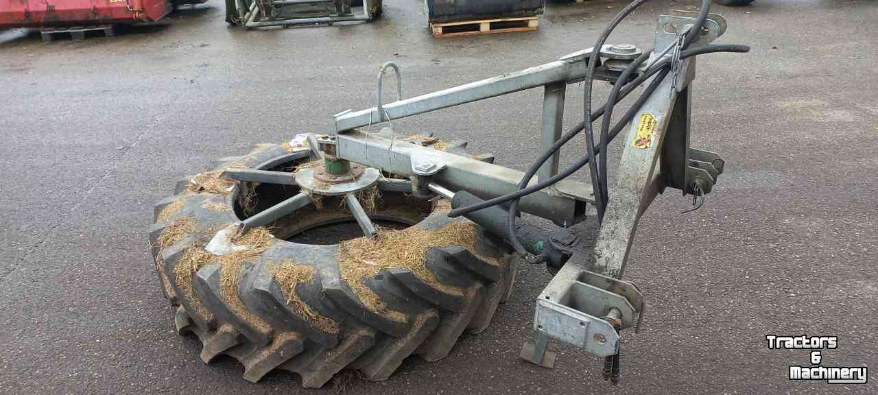 Feed sweeper wheel  Voerveegband