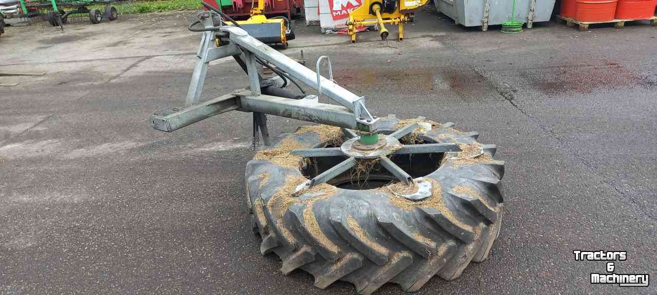 Feed sweeper wheel  Voerveegband