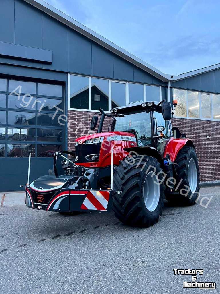 Front-bumper  Gloednieuwe trekkerbumpers beschikbaar!