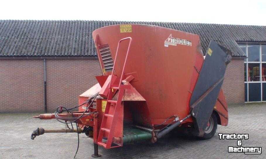 Vertical feed mixer Trioliet VT 1200 Voermengwagen Feedmixer