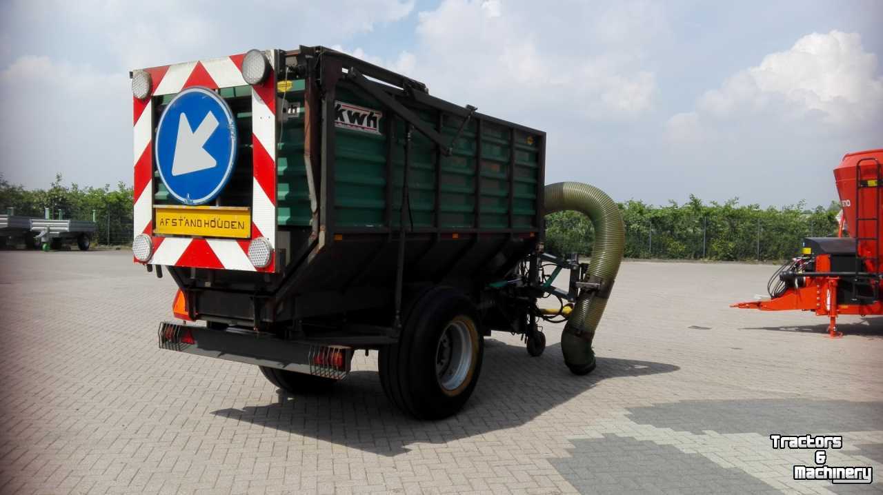 Vacuum sweeper KWH Zuigwagen 570