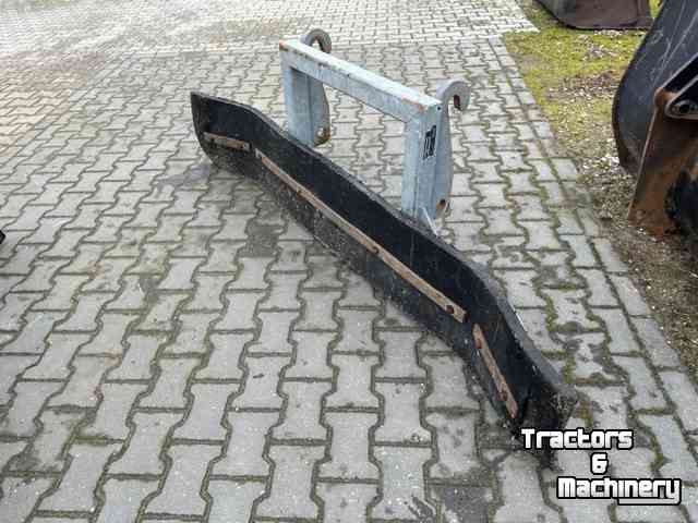 Rubber yard scraper Qmac Rubberschuif 270cm