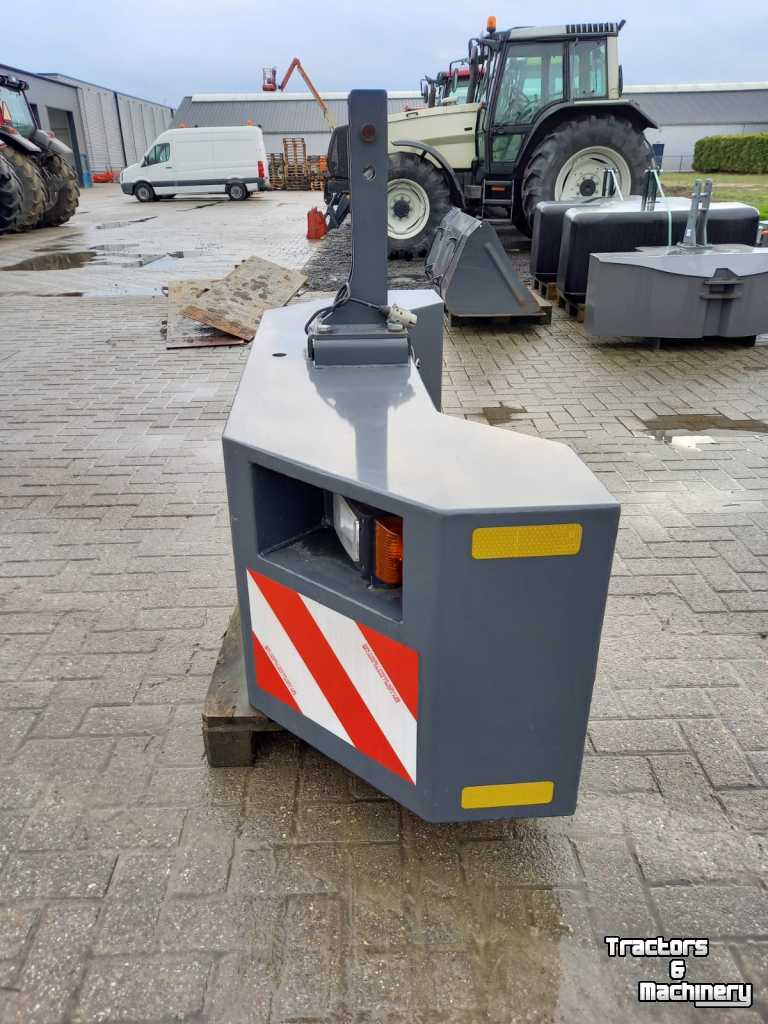 Front-bumper  Tractor Bumper eenvoudig te verzwaren tot 1300 kg!