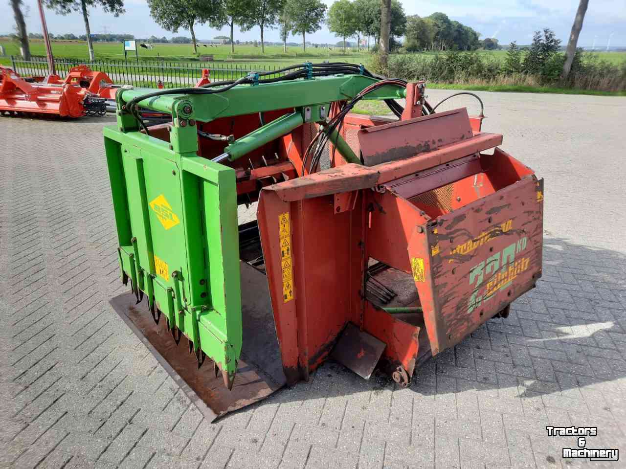 Silage grab-cutter Strautmann 220 KD voerbak, voeruitkuilbak , krabbak