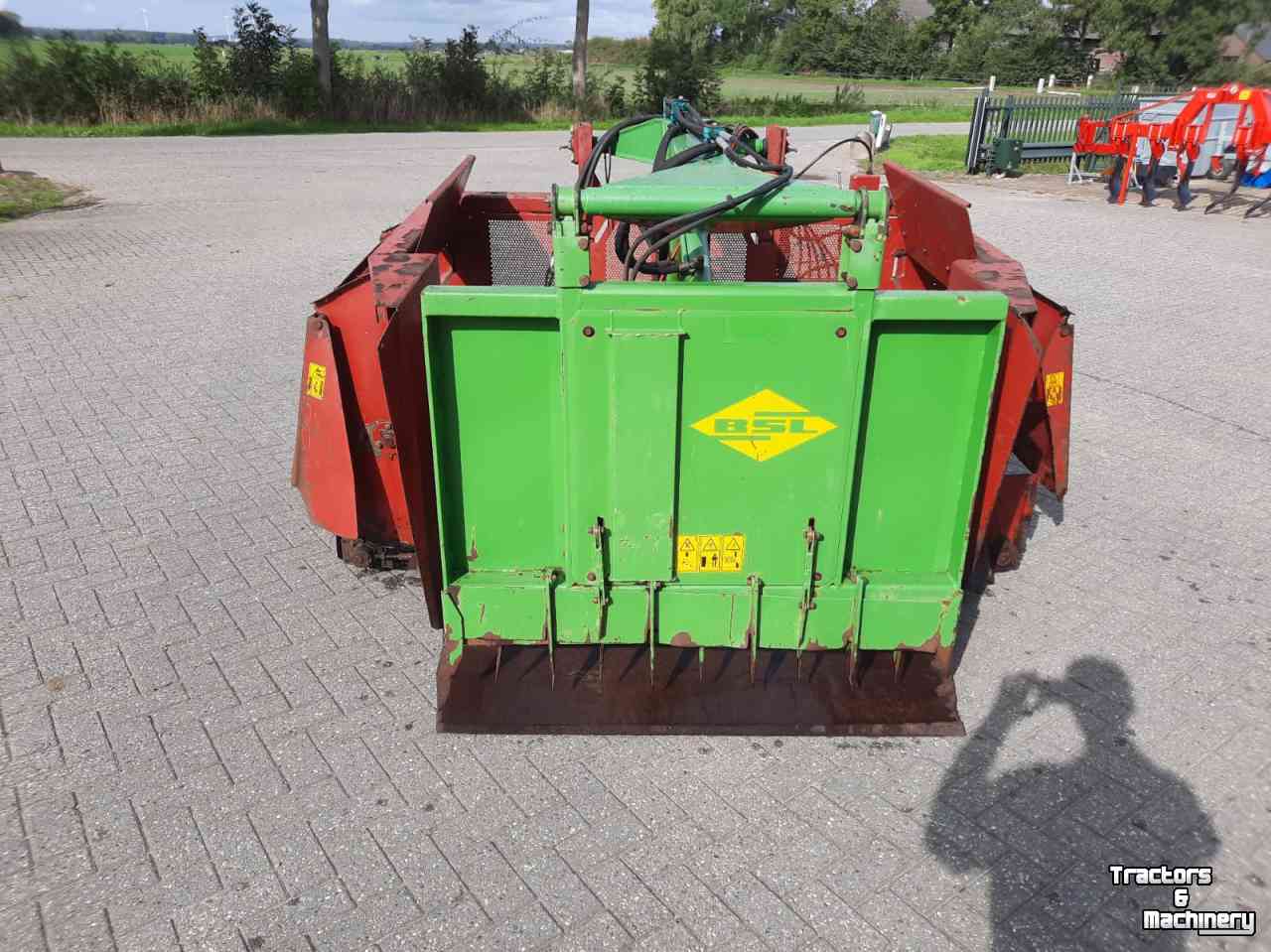 Silage grab-cutter Strautmann 220 KD voerbak, voeruitkuilbak , krabbak