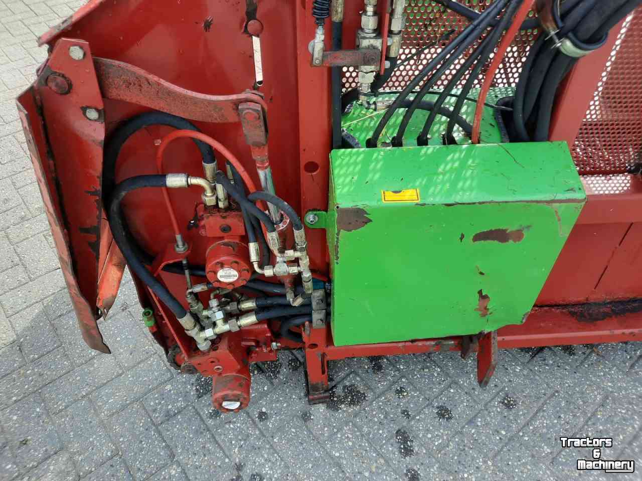 Silage grab-cutter Strautmann 220 KD voerbak, voeruitkuilbak , krabbak