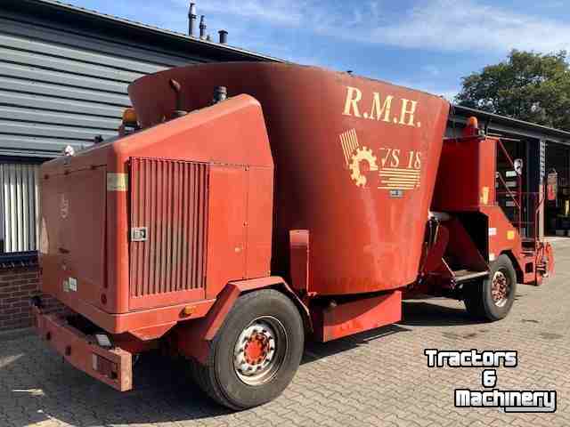 Vertical feed mixer RMH VS 18 zelfrijder