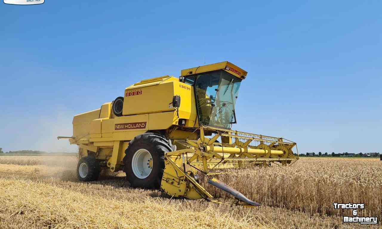 Combine New Holland 8080 Maaidorser Combine