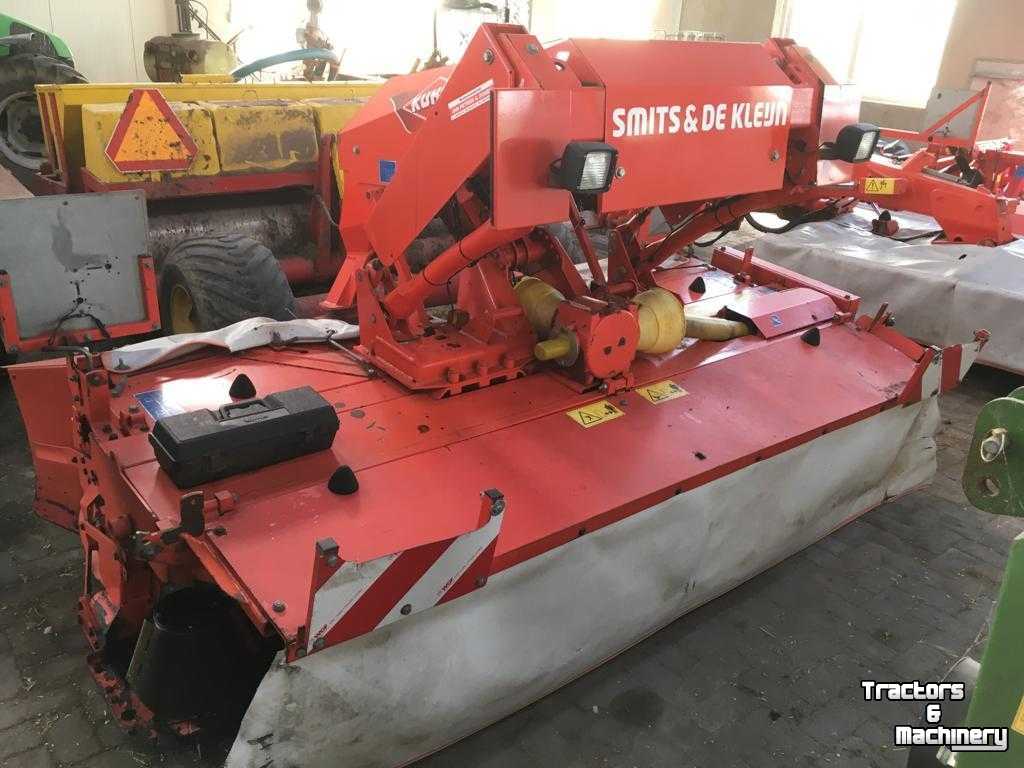 Mower Kuhn FC883 Triple Maaier Mower