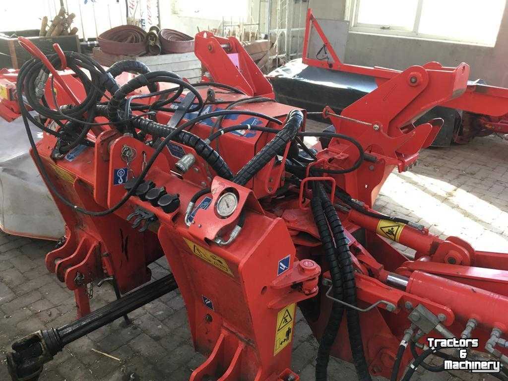 Mower Kuhn FC883 Triple Maaier Mower