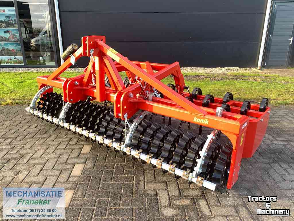 Seedbed combination Evers Evers konik 20-300 zaaibedcombinatie frontuitvoering