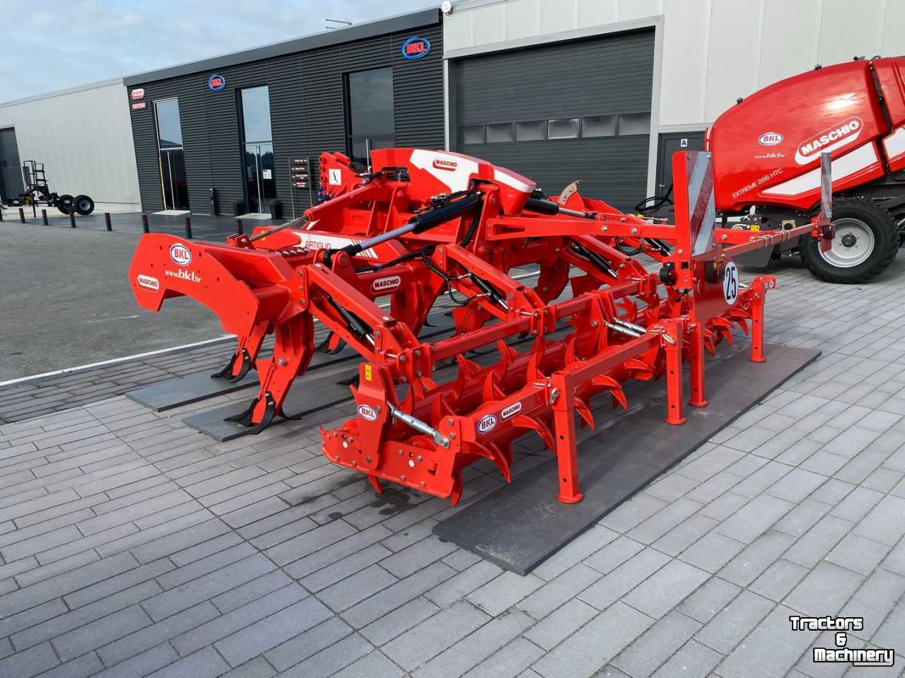 Deep subsoiler Maschio Artiglio 410/9  hydr. klappbar