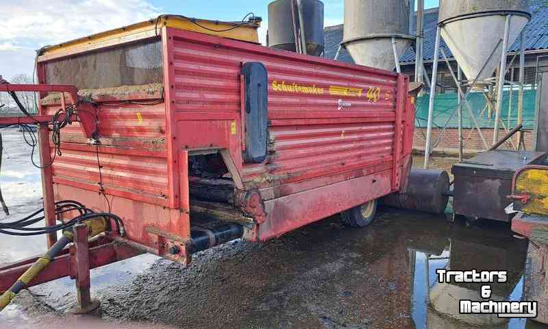 Silage-block distribution wagon Schuitemaker Amigo 40