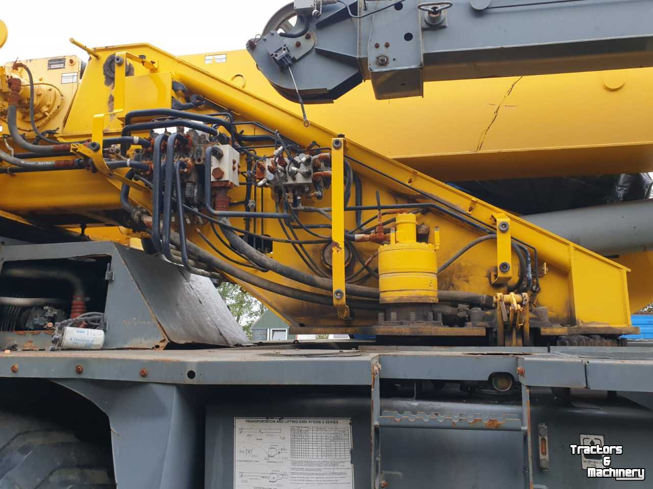 Other Grove RT 530 E-2 rough terrain crane defect