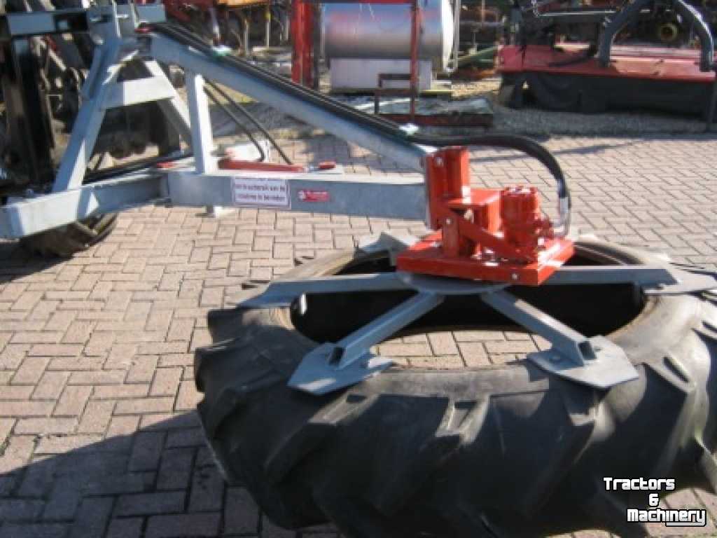 Feed sweeper wheel AGM Voerveegband