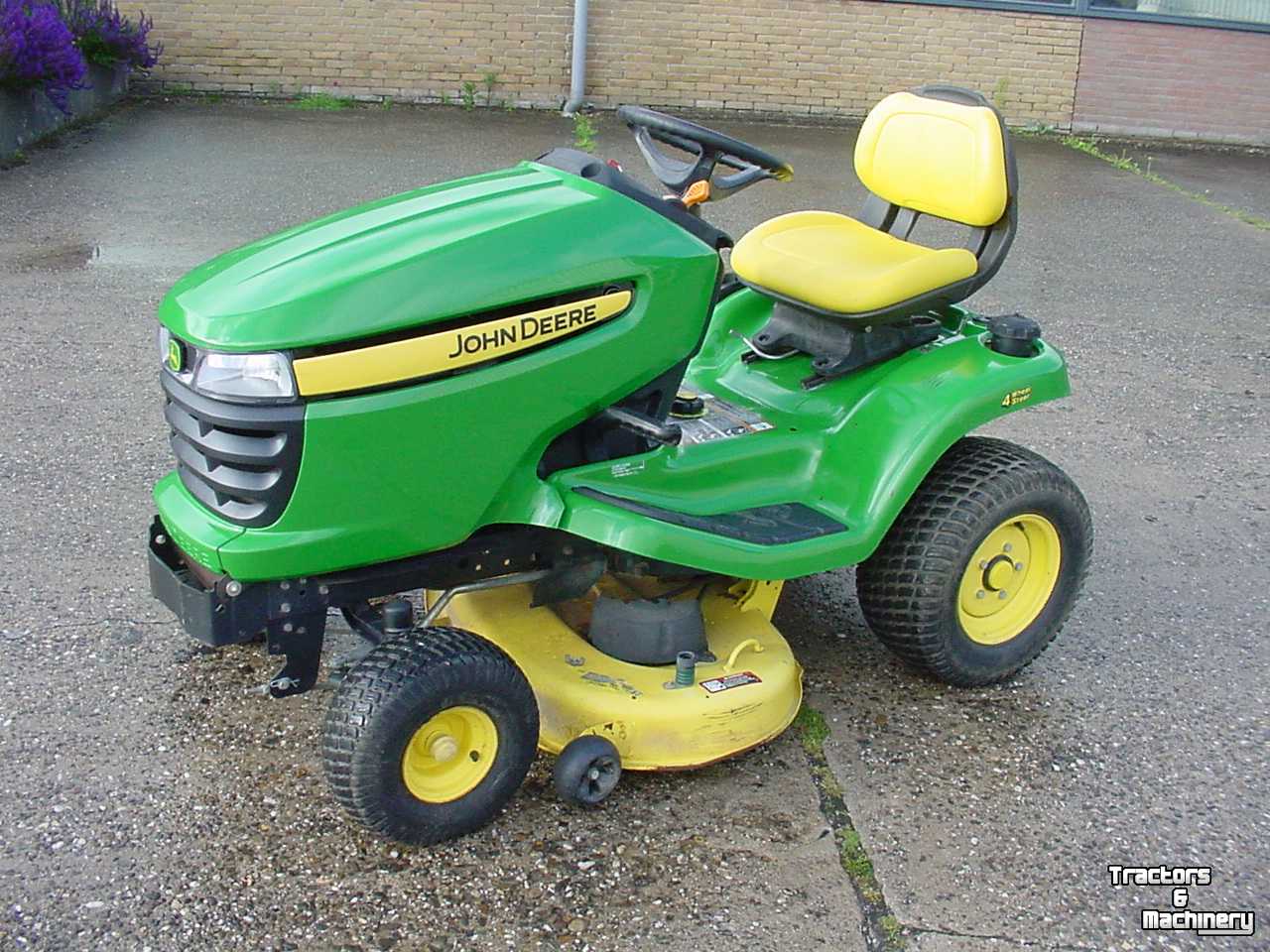 Mower self-propelled John Deere X304