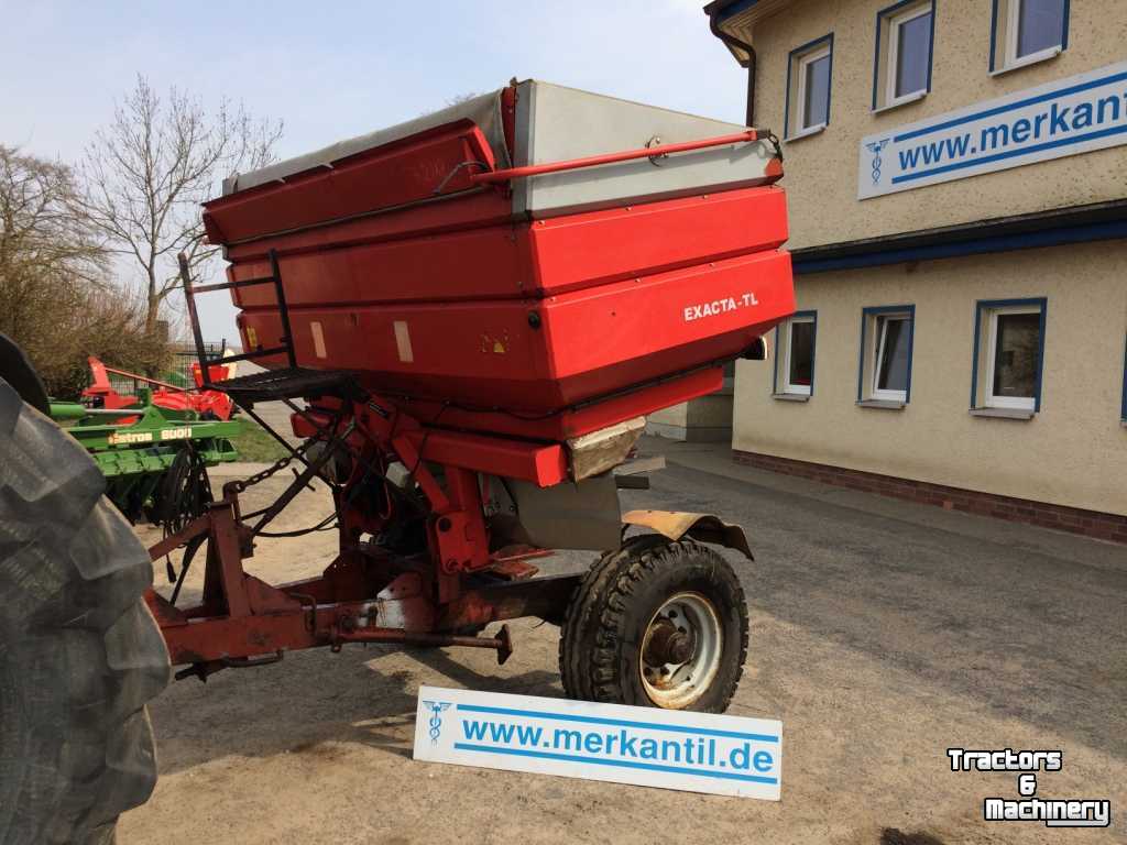 Fertilizer spreader Kverneland Exacta TL