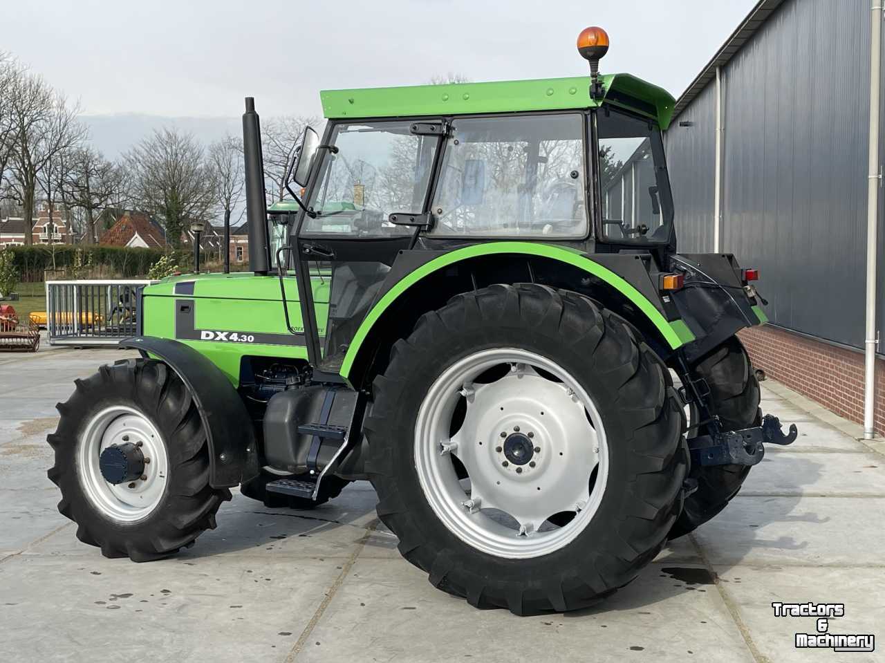 Tractors Deutz-Fahr DX 4.30