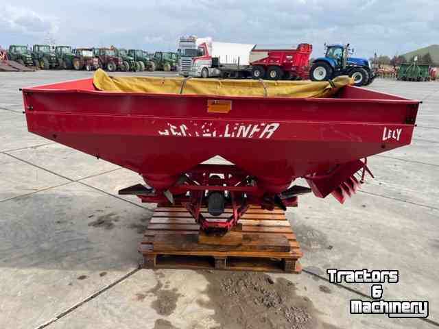 Fertilizer spreader Lely lely centerliner