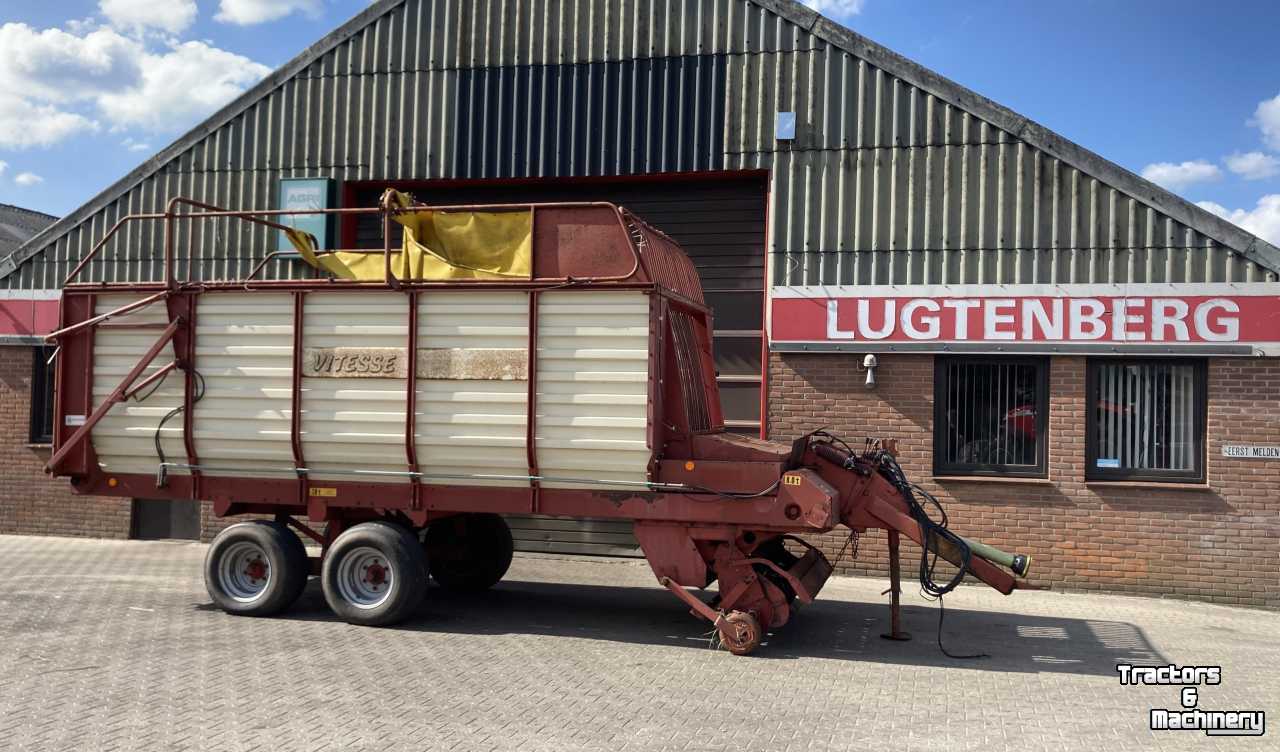 Self-loading wagon Strautmann Vitesse 1 opraapwagen weidebouwmachines