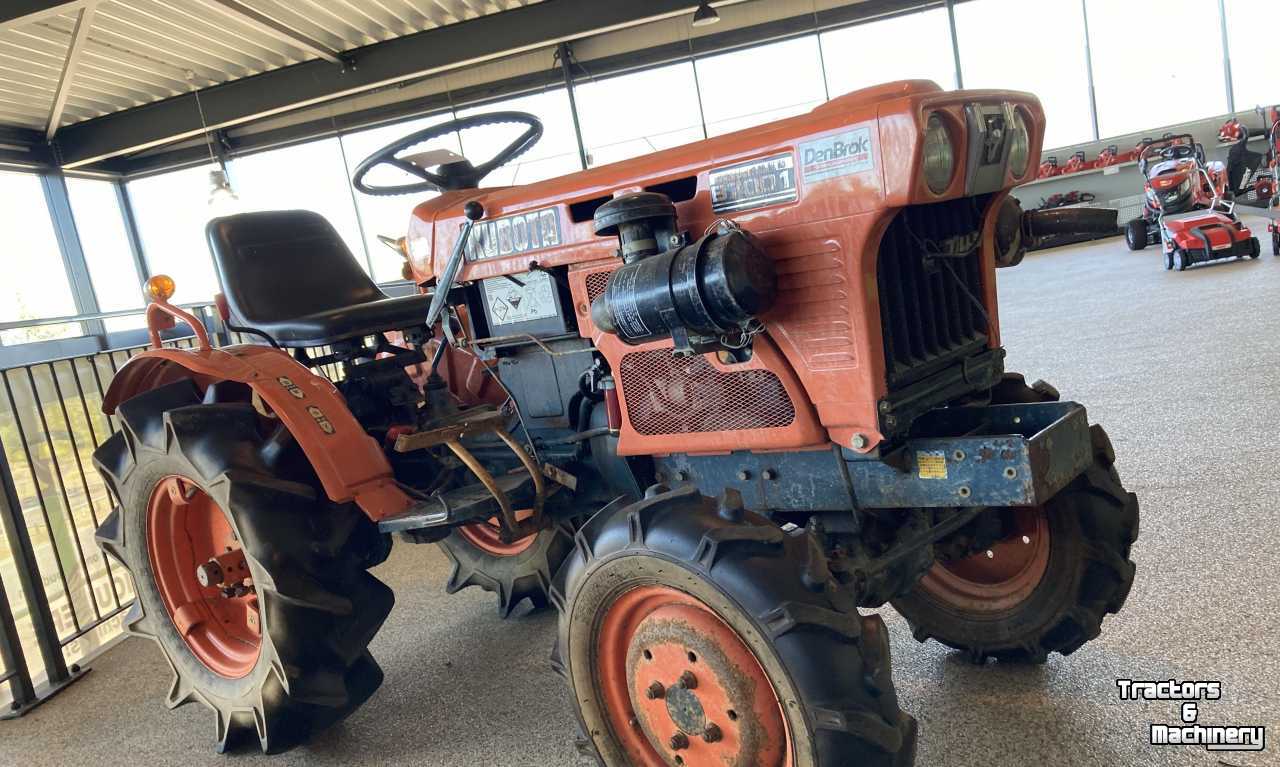 Horticultural Tractors Kubota B 7001 4WD Mini-Tractor