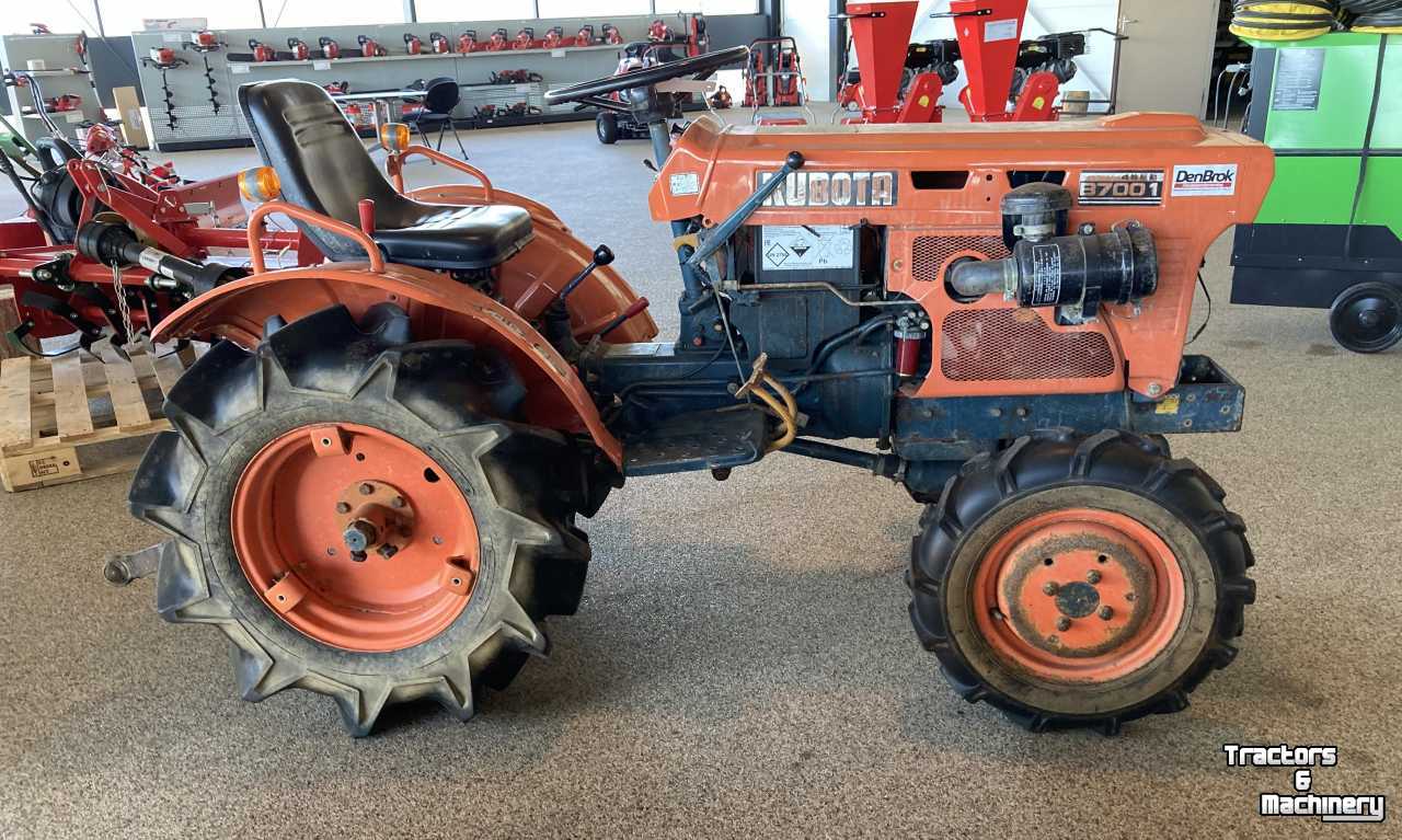 Horticultural Tractors Kubota B 7001 4WD Mini-Tractor