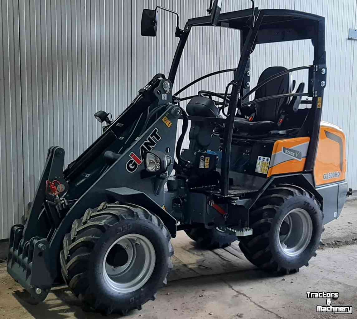 Wheelloader Giant G2500HD