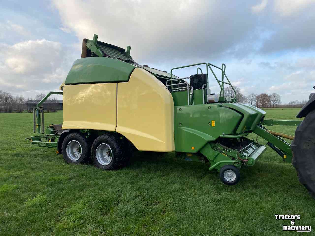 Balers Krone Ultima CF155 XC non-stop