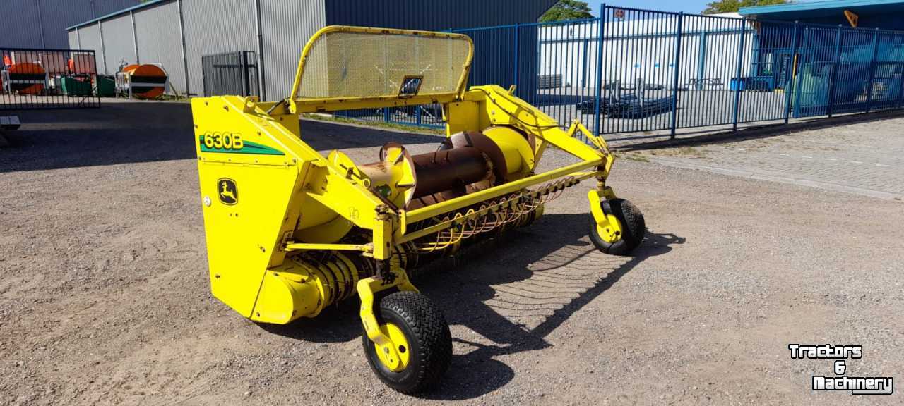 Pick-up John Deere 630B