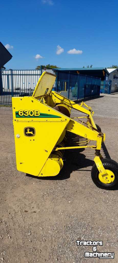 Pick-up John Deere 630B