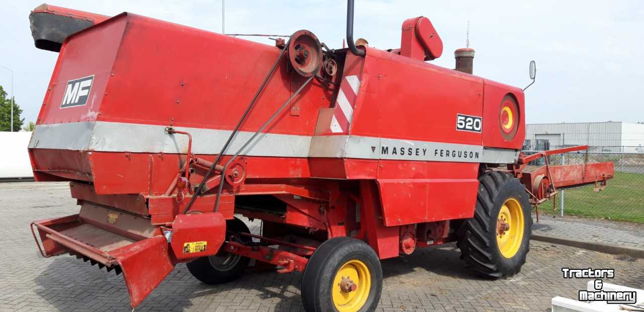 Combine Massey Ferguson 520