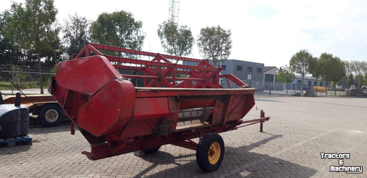 Combine Massey Ferguson 520