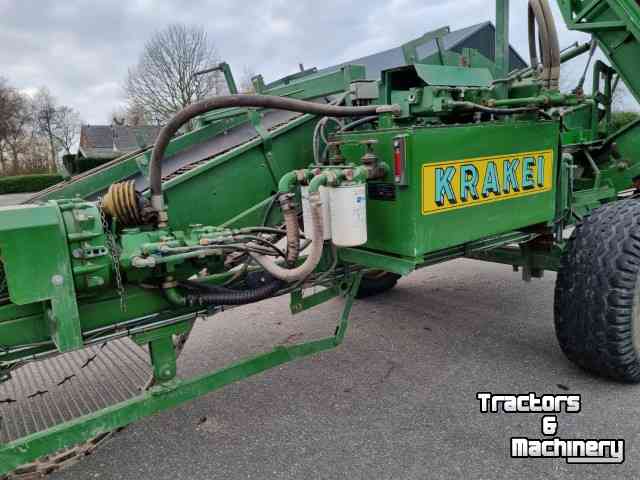 Onion harvester Krakei 36 uienlader, uienraper