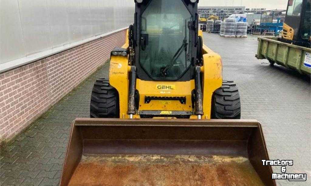 Skidsteer Gehl V420 Schranklader