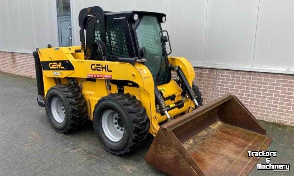 Skidsteer Gehl V420 Schranklader