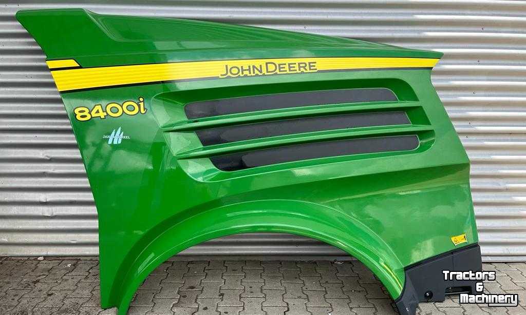 Used parts for forage harvesters John Deere Motorkap Linkerzijde 8400 Hakselaar