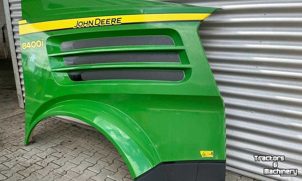 Used parts for forage harvesters John Deere Motorkap Linkerzijde 8400 Hakselaar