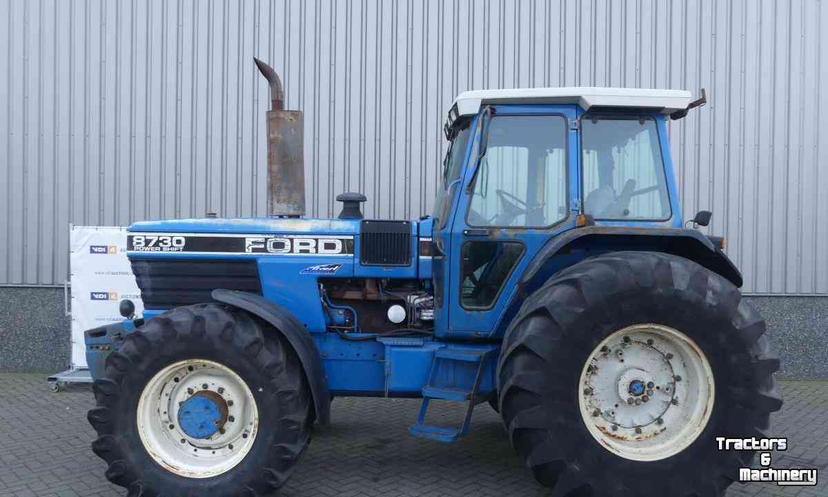 Tractors New Holland 8730 Powershift