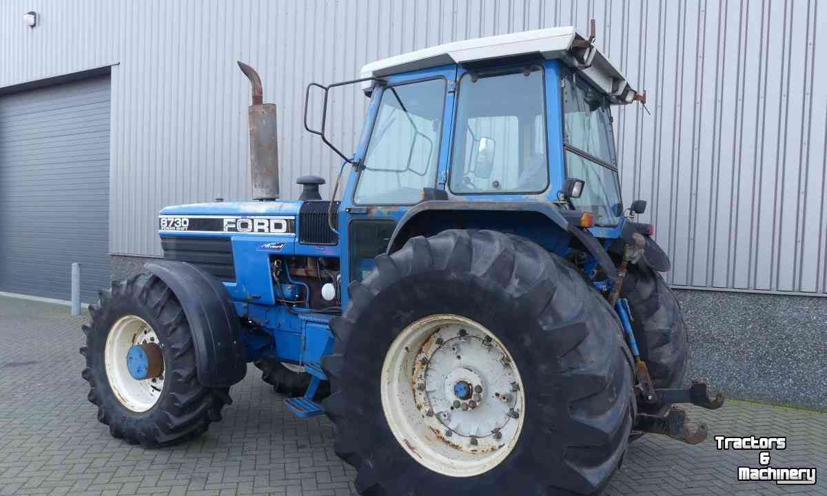 Tractors New Holland 8730 Powershift