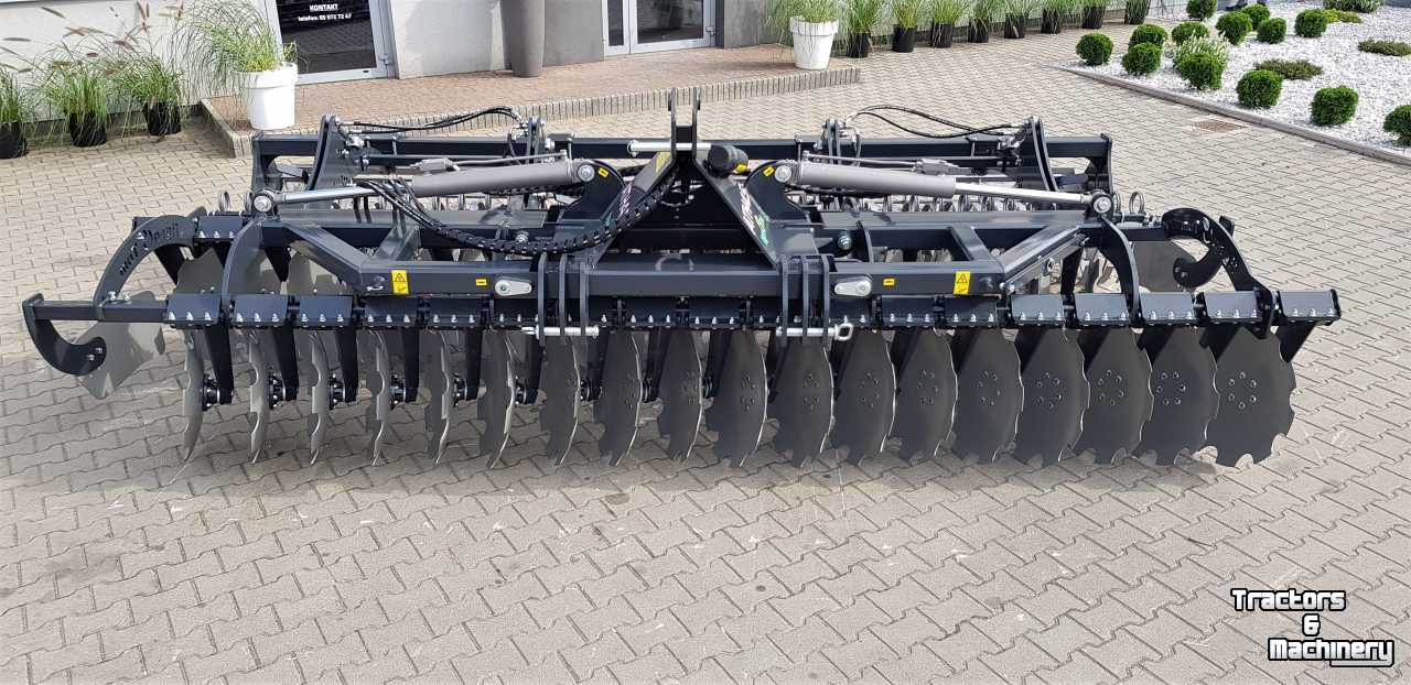 Disc harrow Agro-Tom ATH 5m Schijveneg, degelijke ruime bouw