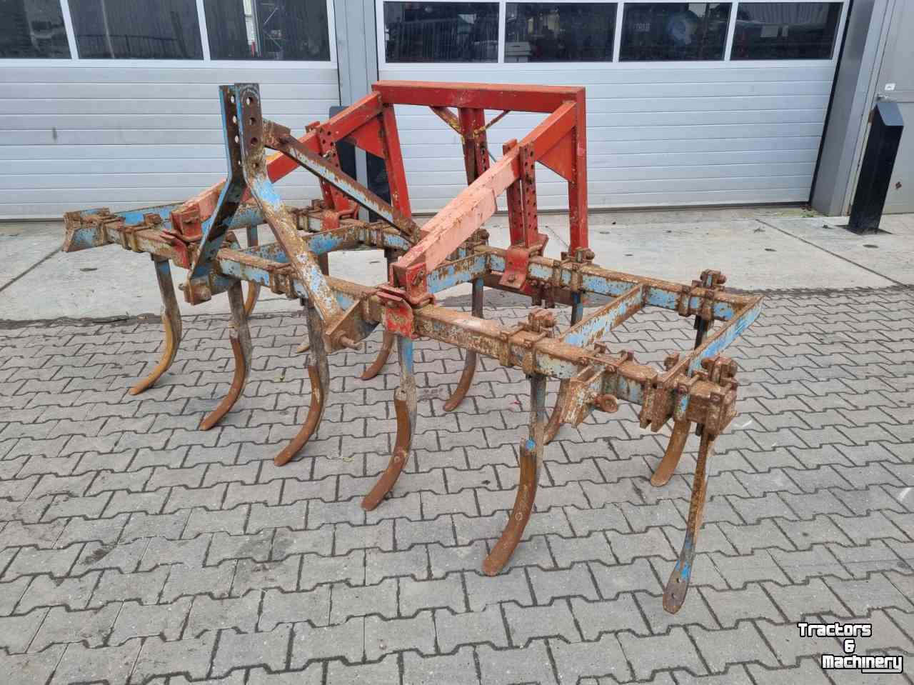 Cultivator Lemken 13 tands cultivator met koppelbok