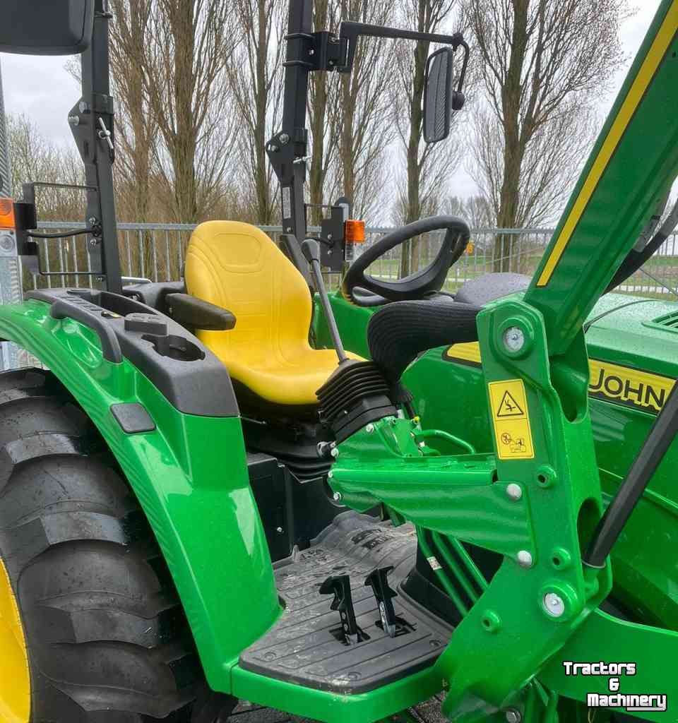 Horticultural Tractors John Deere 4052M Compact Tractor